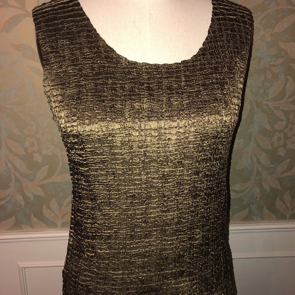 Serenade Women’s Large Green Ruffle Tank Too